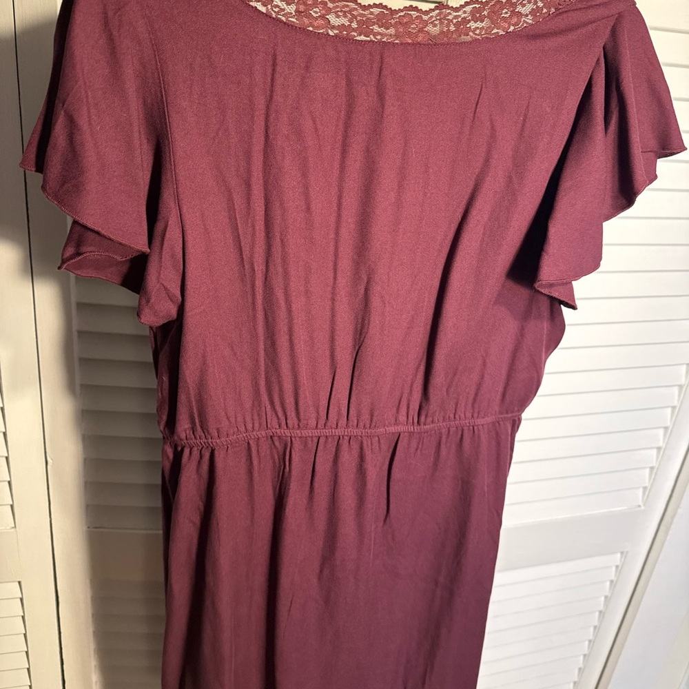 Old Navy Dress Fit and Flare Lace Trim - Picture 4 of 4
